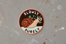  Autocollant Stay Home Club - Slowly but Surely Escargot