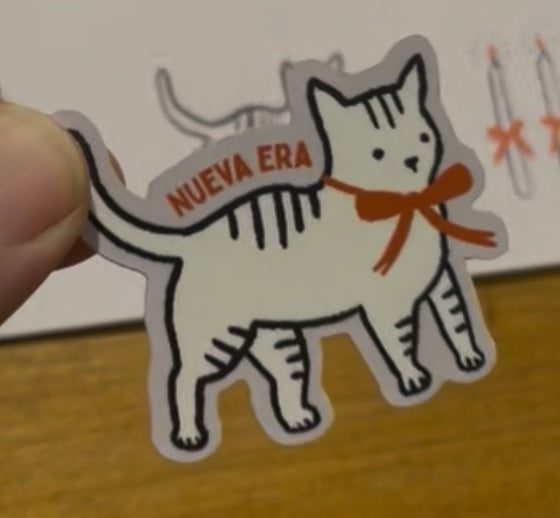 Autocollant chaton Nueva Era