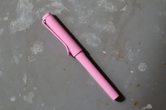 Fountain pen Lamy Safari - Light Rose, limited edition 2023